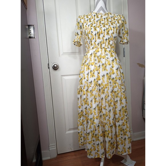 Ivy City Co Dresses & Skirts - Ivy City Co Hollie Dress Lemon Floral Smocked Maxi Length S .Small